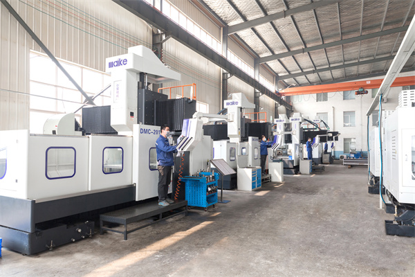 What are the uses and characteristics of up and down stackers
