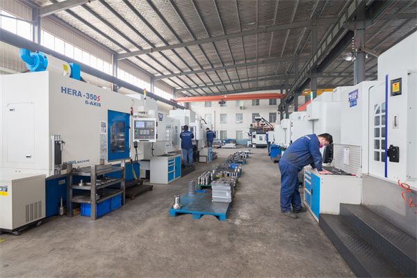 What are the characteristics and performance parameters of the gantry up stacker